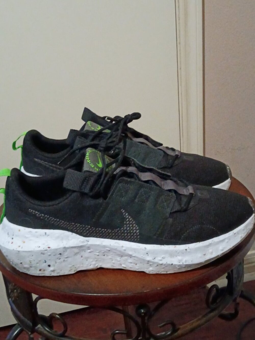 Nike Crater Impact DB2477-001 Men’s Size 11 Black Green Sneakers Running Shoes